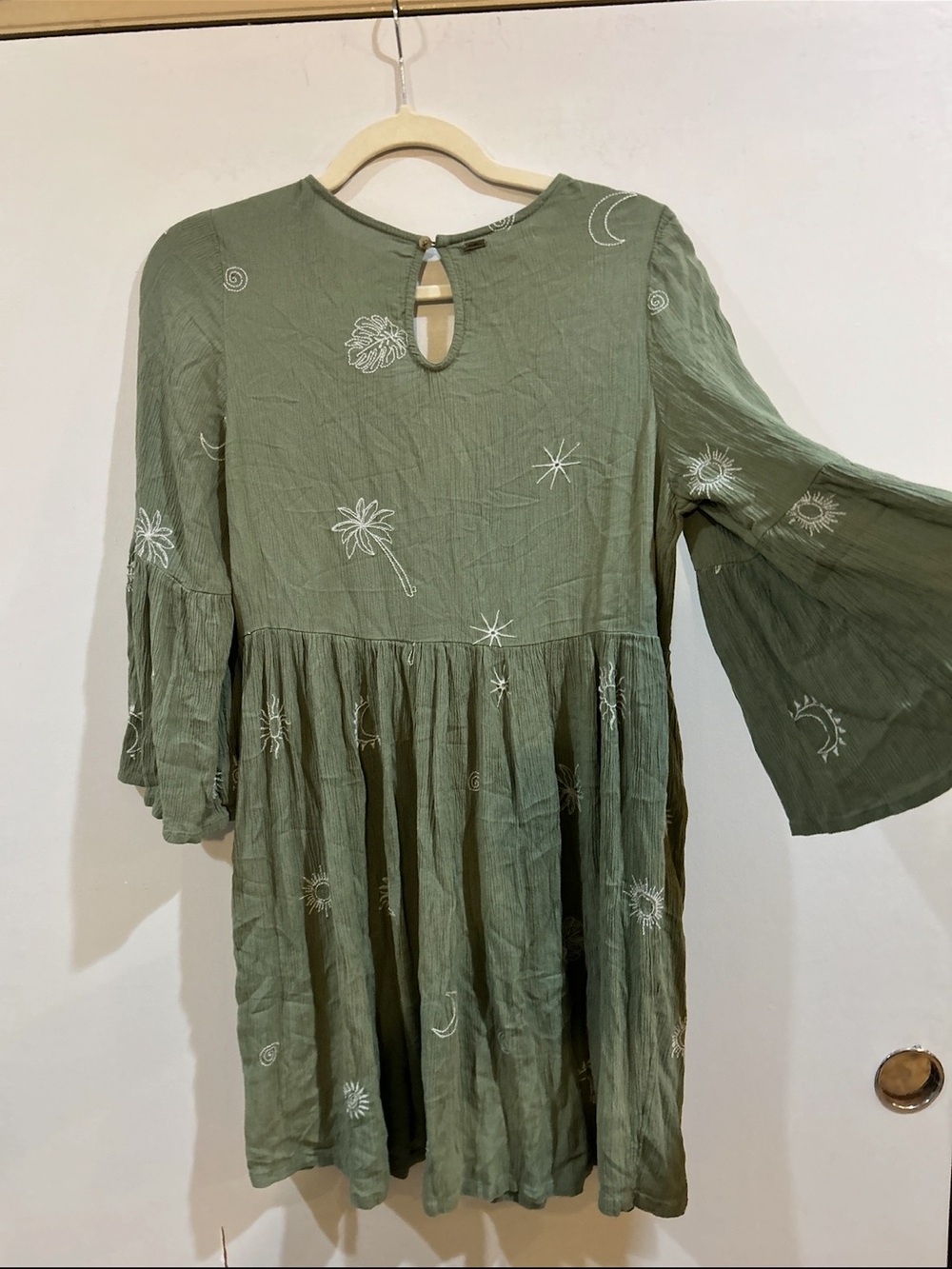 O'Neill Olive Green Embroidered V-Neck Long Sleeve Dress - Picture 2 of 3